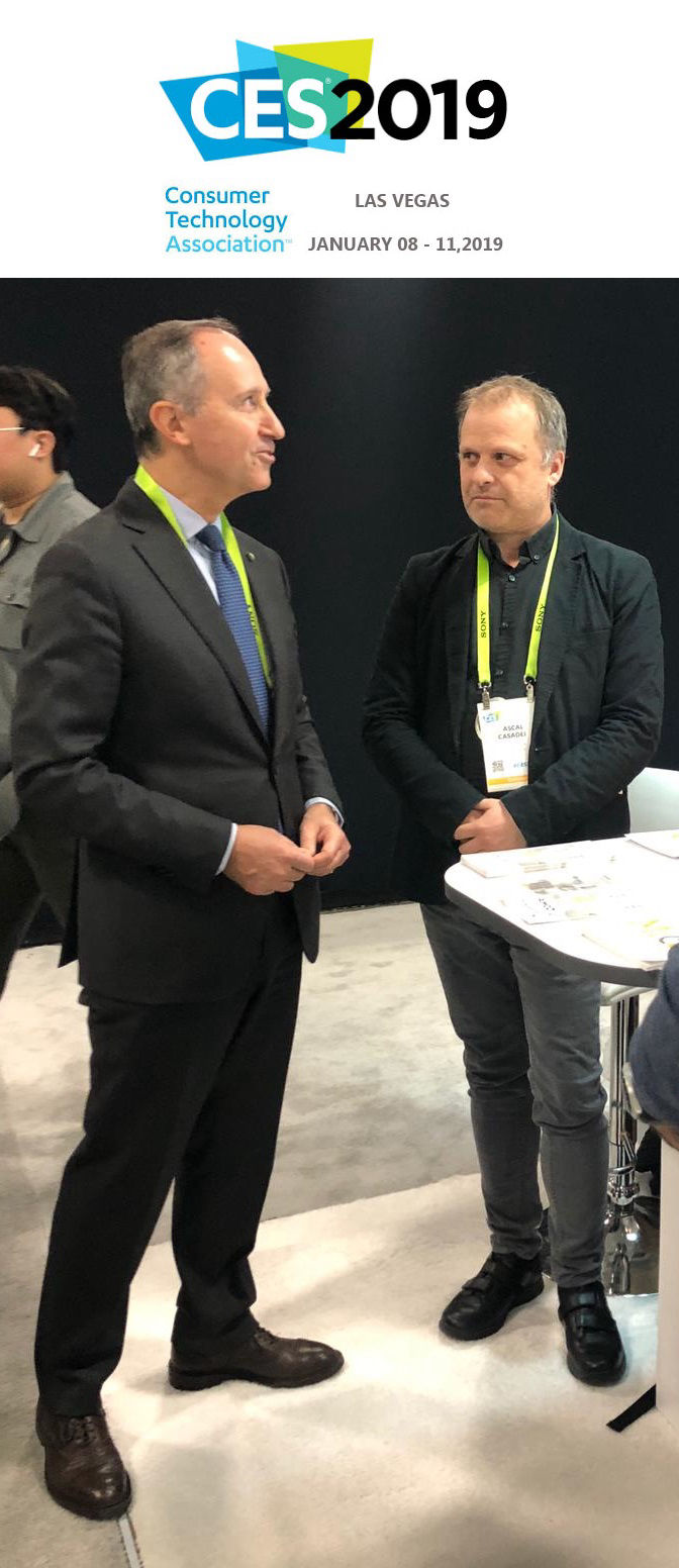 Foto: CES 2019 Las Vegas  Armando Varricchio è l'Ambasciatore italiano negli Stati Uniti, Pascal Casadei van Raamsdonk CEO di Wikifriend Smart Home